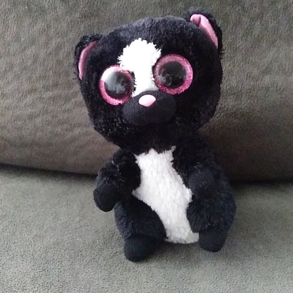 flora the skunk beanie boo